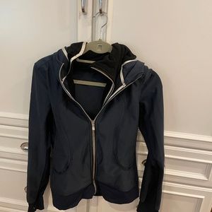 Lululemon size 4 navy/black special edition scuba hoodie